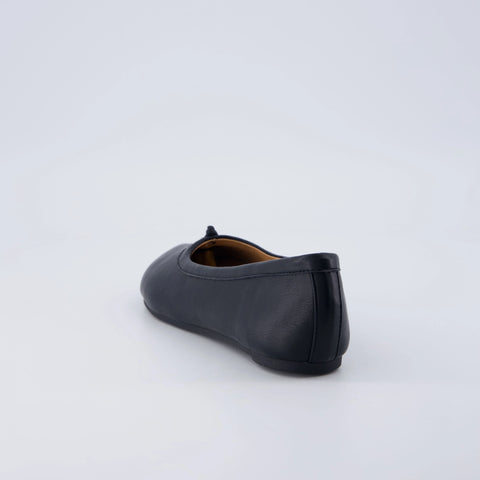 Maki Split-toe Flats